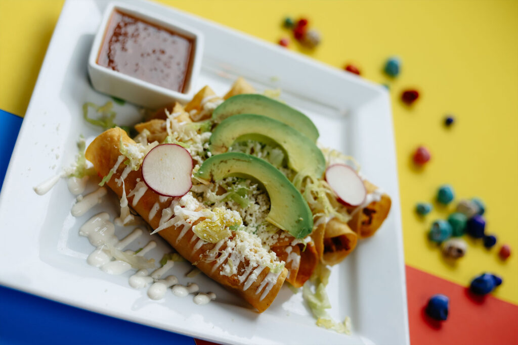 CASA-LOLA-taquitos